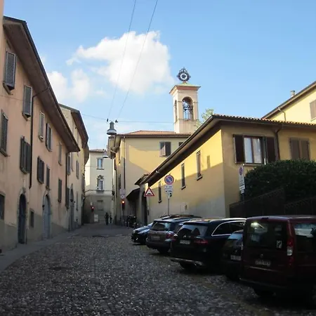 Nyaraló Casa Lalla In Centro Storico A Bergamo